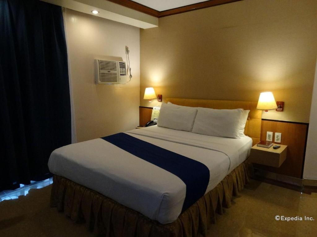 Blueberry Tourist Hotel Davao Exterior foto